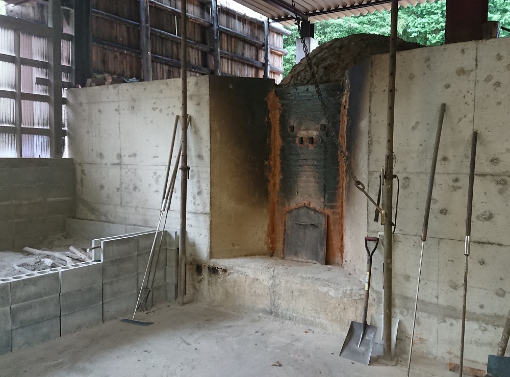 【定期便】土佐備長炭1箱12kg×3回（一級/丸割混合） 消臭 国産 浄水 木炭 キャンプ アウトドア バーベキュー 七輪 炭火焼き 災害備蓄 防災グッズ ストーブ 囲炉裏【J00194】