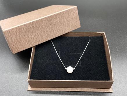 あこや本真珠8ミリ珠の「スルーペンダント」(ホワイトゴールド）パール ネックレス ジュエリー ケース付 プレゼント ギフト アクセサリー 可愛い お洒落 6月誕生石【R00712】