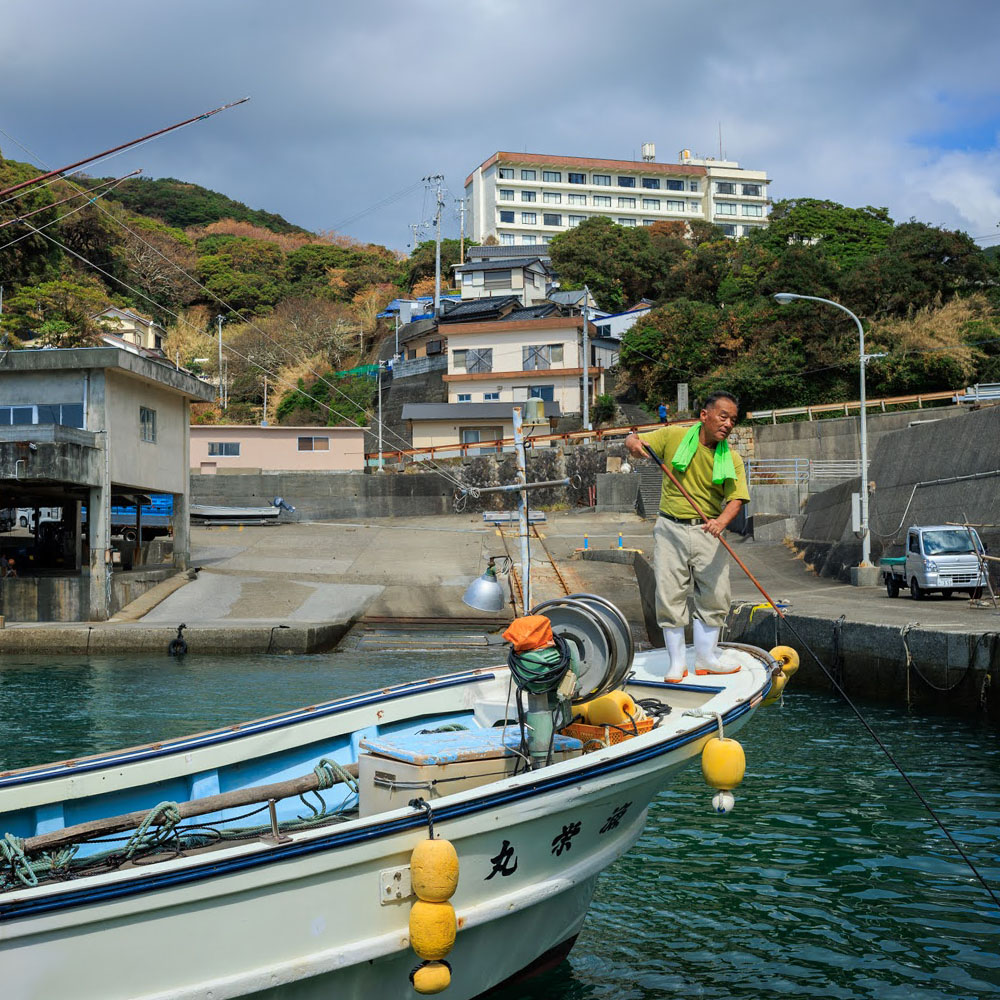 足摺地区 集落歩きツアー 1人分 観光 地元ガイド付き チケット あしずり岬 足摺半島 漁港 伊佐漁港 家族旅行 旅行 国内旅行 自然 神社 文化 徒歩 高知県 高知 土佐清水市 足摺岬【R01502】