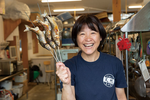 四万十川天然鮎セット（塩焼き４～６匹+天然冷凍鮎５～１０匹）R5-840