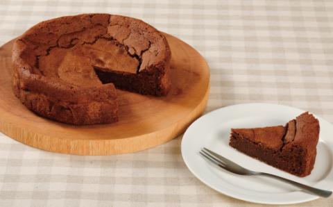 グルテンフリー！山間米の米粉とおいしいチョコで仕上げたしっとり濃厚なガトーショコラ R5-035