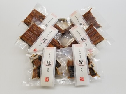 ＜四万十食品＞うなぎ蒲焼　ハーフ4袋．きざみ2袋／Ｃ