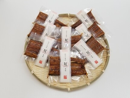 ＜四万十食品＞うなぎ蒲焼　ハーフ８袋／ＤＥＥ