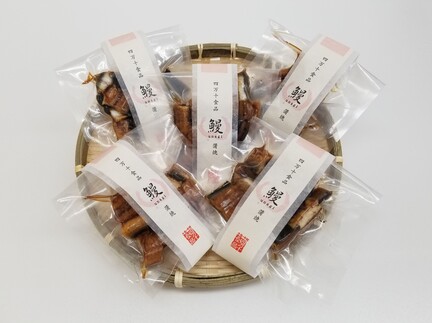 【12回定期便】12ヵ月連続＜四万十食品＞うなぎ蒲焼 きざみ5袋(合計225ｇ) ／Ｋ5．R6-1035