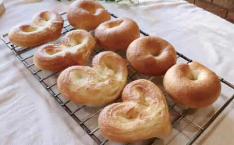 【Cafe リノ】心が伝わる 高知県産のおからを使ったもちもちベーグル（プレーン）丸型とハート型の8個セット