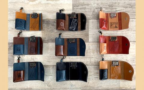 スマートキーや名刺も収納できる 手縫いの本革「キーケース4連」【カラー：5色よりお選びください】R5-714