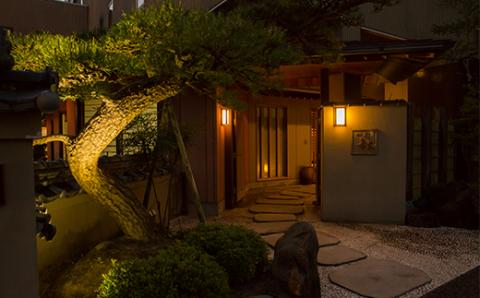 老舗料亭吾妻「四万十川懐石コース」お食事券1名様分 R5-673