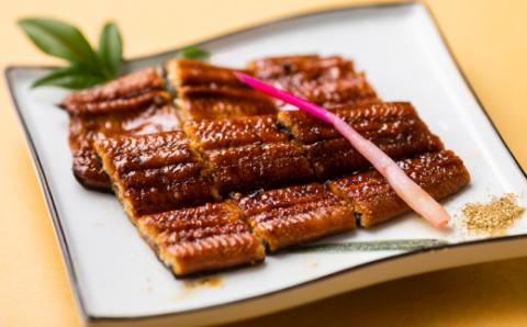 【6回定期便】お楽しみ企画 6ヵ月連続＜四万十食品＞うなぎ蒲焼 ハーフ4袋／ＢＣ．R6-1057