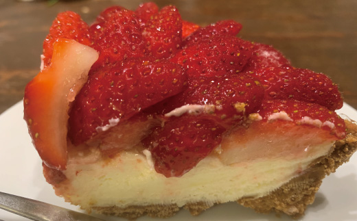 数量限定 期間限定 イチゴ たっぷり！イチゴの レアチーズ タルト 冷凍 フルーツ 果物 いちご 苺 チーズケーキ ケーキ 焼菓子 洋菓子 菓子 デザート スイーツ 高知 四万十 しまんと 限定【2026年1月中旬～4月下旬配送】