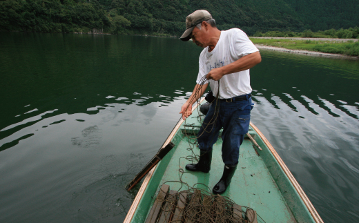 四万十川漁協遊漁券 1年券 【令和8年3月1日～令和9年2月28日】 高知 高知県 四万十川 令和9年 令和8年 2027年 2026年 釣り 川釣り フィッシング 遊漁 遊漁券 アウトドア うなぎ ウナギ 鰻 あゆ アユ 鮎 四万十市 四万十 しまんと