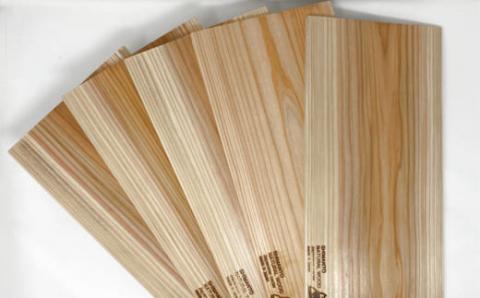 焼き上がりふっくら！四万十杉のBBQ用ウッドプランク R5-912