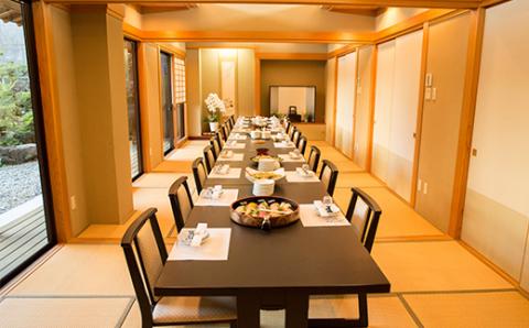 老舗料亭吾妻「季節の懐石コース」お食事券1名様分 R5-672