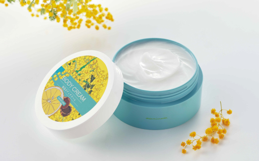 【 ミアミモザ 】ミアミモザ ボディクリーム 150g 1個 天然香料 が ふんわり 広がる なめらか ギフト プレゼント 贈答 贈り物 美容 コスメ スキンケア クリーム 体用 潤い 天然アロマ アロエベラ 高知県 高知 四万十市 四万十 しまんと