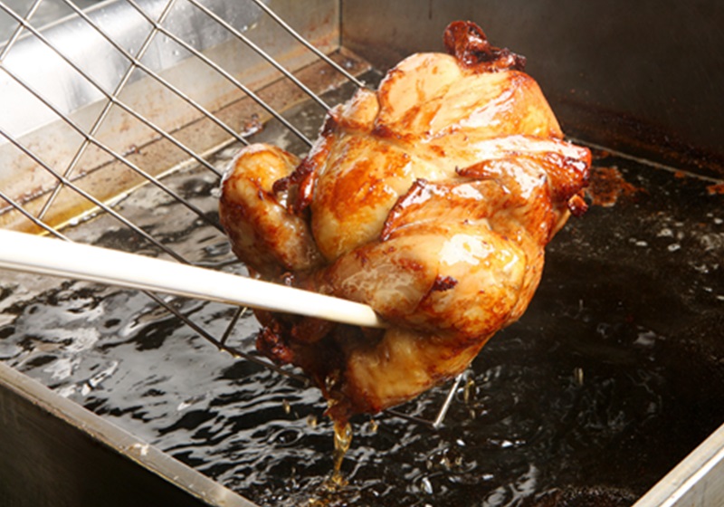 【ギフト用（包装・のし対応）】【ちきん館】 和風 ローストチキン 元祖たれ味まるっぽ鶏Lサイズ 高知県 高知 四万十市 しまんと 国産 おかず チキン ちきん 鶏 鶏肉 丸鶏 クリスマス パーティー ごちそう