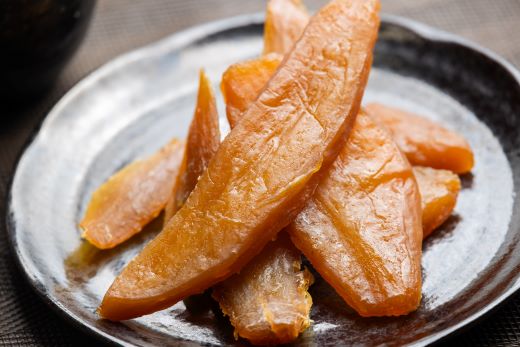 【３回定期便】干し芋 ひがしやま 500g(100g×5)  - 干しいも ほしいも ホシイモ 紅はるか おやつ 和菓子 スイーツ 国産 アスタ農園 高知県 香南市 さつまいも お茶うけ 手土産 しっとり 常温 防災 非常食 備蓄 Wat-0021