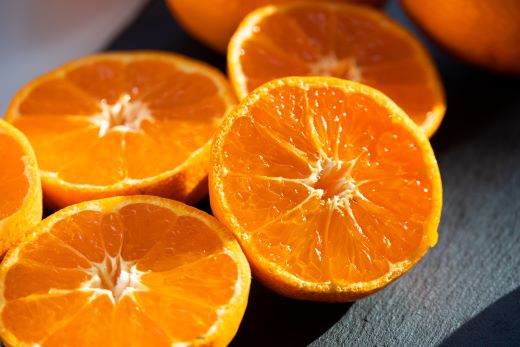 <2026年12月下旬より順次配送＞土佐乃かなや 倭香 皇室献上桐箱入り こだわりの極上みかん 大玉8玉入 贈答用 be-0106