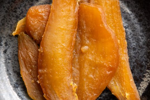 【３回定期便】干し芋 ひがしやま 500g(100g×5)  - 干しいも ほしいも ホシイモ 紅はるか おやつ 和菓子 スイーツ 国産 アスタ農園 高知県 香南市 さつまいも お茶うけ 手土産 しっとり 常温 防災 非常食 備蓄 Wat-0021