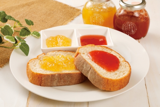 高知県産の果物を、香りと美味しさのぎゅっと詰まったジャムに仕上げました