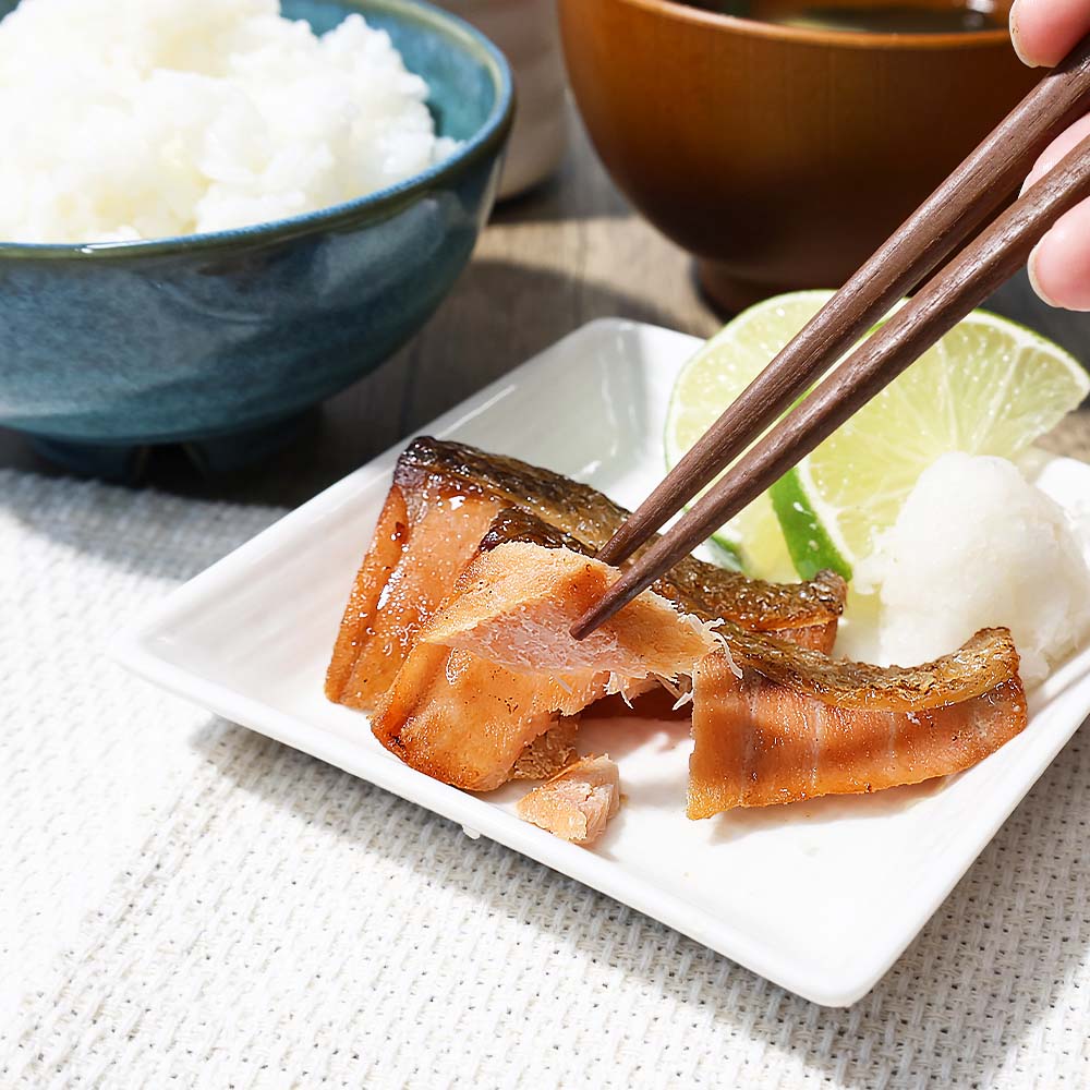 焼き塩鮭 10袋 1袋50g さけ サケ 秋鮭 焼魚 焼き魚 レンジ 魚 魚介類 海鮮 国産 簡単 時短 おかず おつまみ 和食 惣菜 食品 お取り寄せ ごはんのお供 お酒のあて