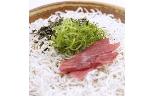 釜あげちりめん丼セット 80g×6P 6食分 タレ・薬味付き シラス おじゃこ ちりめんじゃこ ふわふわ 国産 釜揚げ しらす丼 海鮮丼 ごはん ご飯 おつまみ セット お取り寄せ 美味しい 贈り物 ギフト - 80g×6