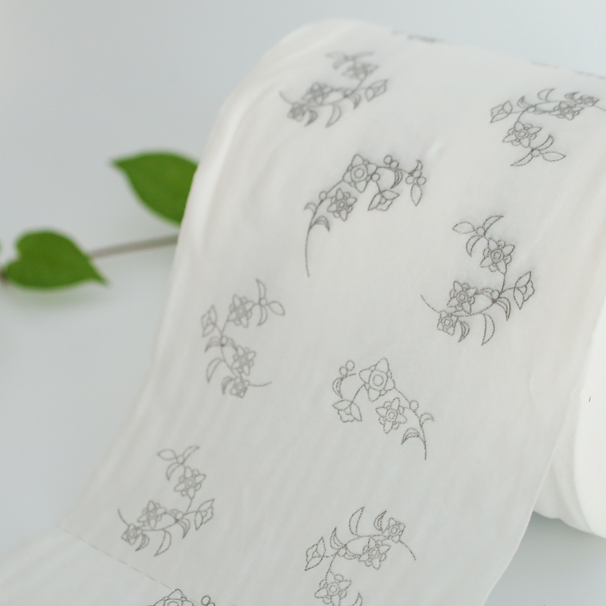 トイレットペーパー詰め合わせ24パックセット（白檀＆ひのきの香り / 96ロール）