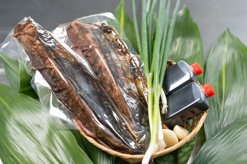 一本釣り地鰹の藁焼きタタキ ( 生 ) 7～8人前 冷蔵 高知 久礼 ど久礼もん かつおのたたき わら焼き 薬味 タレ付き  日戻り 生鰹 本場 新鮮 タタキ 鰹のタタキ