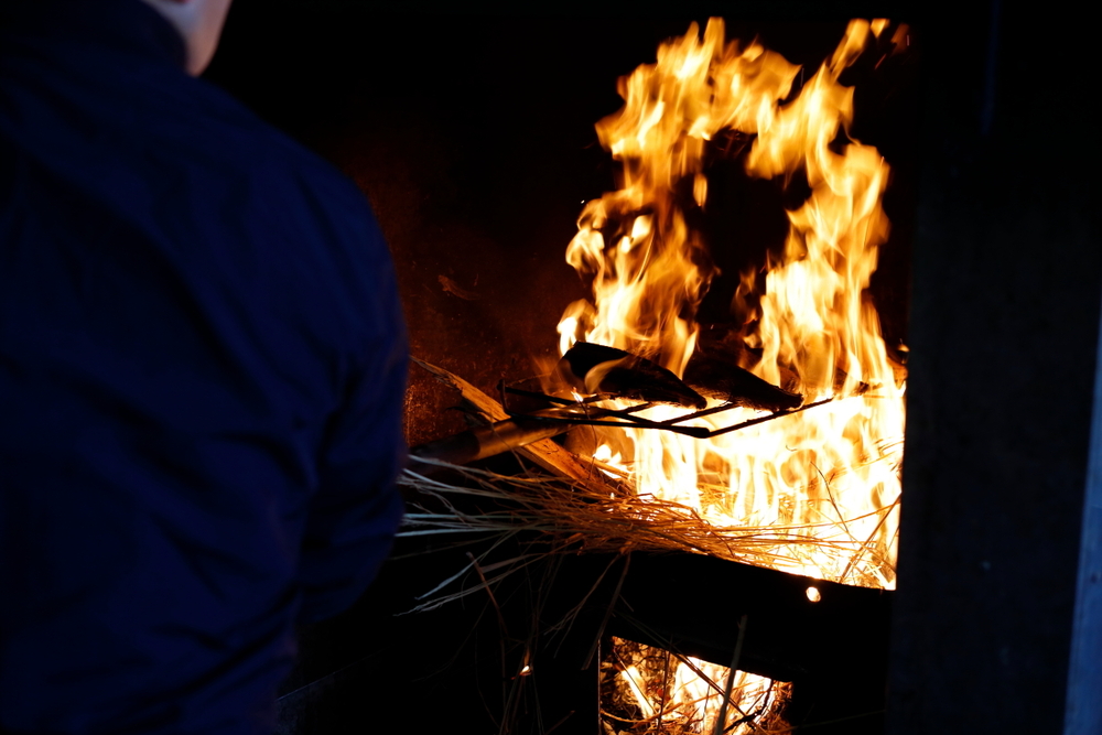 大正町市場で土佐久礼かつお 藁焼きタタキ体験 ( タタキ1人前・ごはん・みそ汁付き ) 高知 久礼 大正町市場 かつおのたたき わら焼き 日戻り 生鰹 本場 新鮮 タタキ 鰹のタタキ 体験 観光