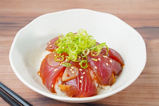 かつおとまぐろの漬け丼セット (特製タレ付き) 4パック 冷凍