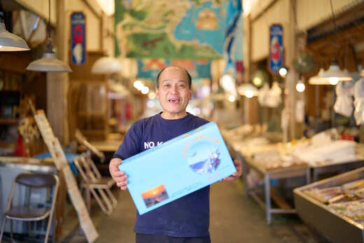 【初鰹 先行予約】 漁師町の老舗魚屋大将が厳選した本格生カツオ 藁焼きタタキ ( 約250g ) 2人前 冷蔵 高知 久礼 田中鮮魚店 かつおのたたき わら焼き 薬味 タレ付き 塩 日戻り 生鰹 本場 新鮮 タタキ 鰹のタタキ 初鰹 約250g(2人前)