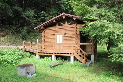 【 大自然で深呼吸 】 四万十源流の里 宿泊券 ( 2名用 バンガロー 1棟貸 ) 高知 四万十 源流 宿泊 観光 自然 チケット 旅行券