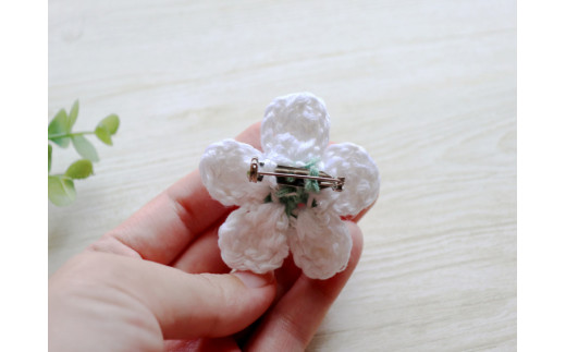 【ブローチ 3個】朝ドラらんまんモデル 牧野博士が愛した花 バイカオウレンのハンドメイドアクセサリー 白い花 モチーフ