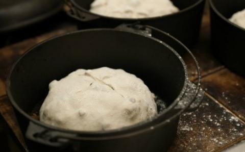 イチジク入・柑橘ピール入り2種楽しめる限定！贅沢パン4個