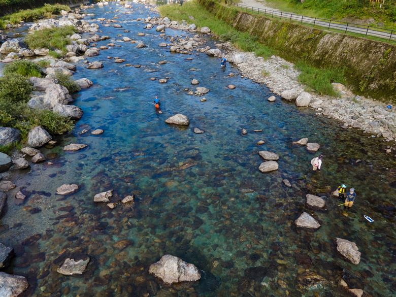 【大人1名用】手ぶらでOK！仁淀川で鮎の友釣り体験（ガイド付）