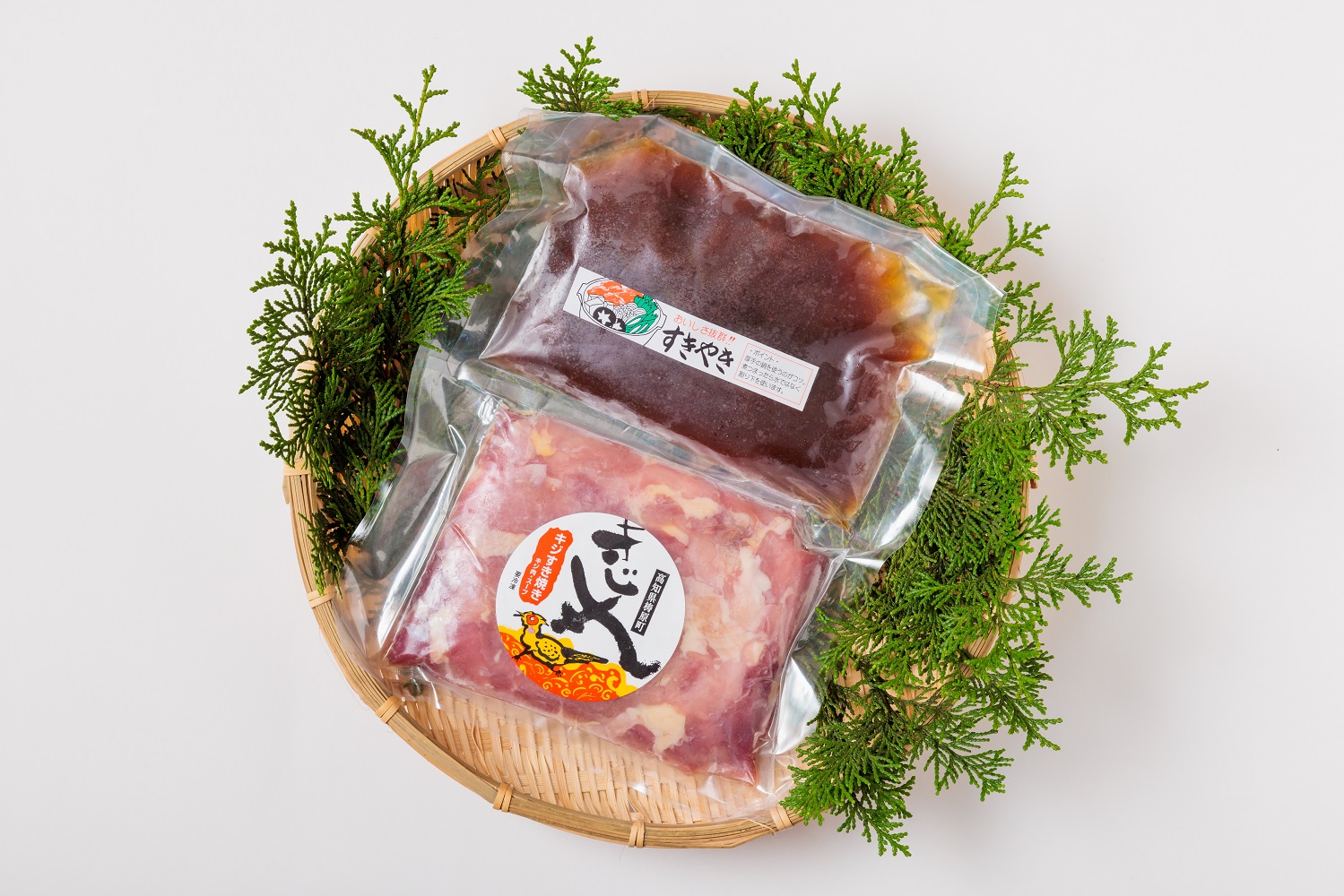 四万十川の源流域で育った自慢のキジ すき焼きセット 希少キジ肉300g／特製キジすきスープ300ml（株式会社四万川雉生産部）【K004】高級食材 希少肉 高知県産 冷凍便