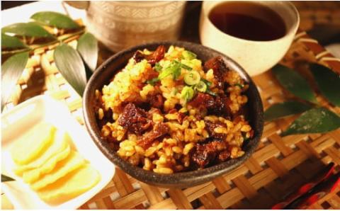 うなぎ蒲焼きカット4袋とうなぎご飯の素セット／Esu-114