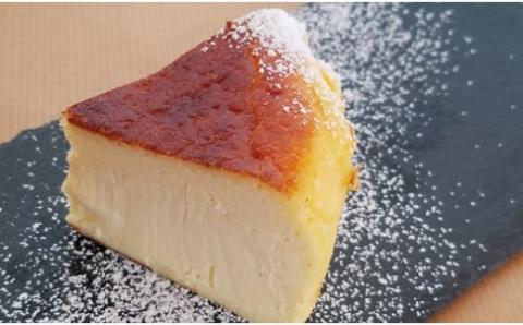 【定期便-6回お届け】バスクチーズケーキ ～四万十の米粉入り～ ／Sbmu-A59