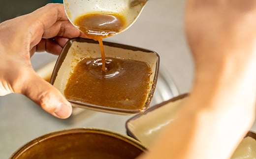 大人気焼肉屋さんのご家庭で簡単！モツ焼き肉セット1000g　ホルモン もつ 国産 焼肉 国産ホルモン 牛ホルモン もつ鍋／Amu-A03