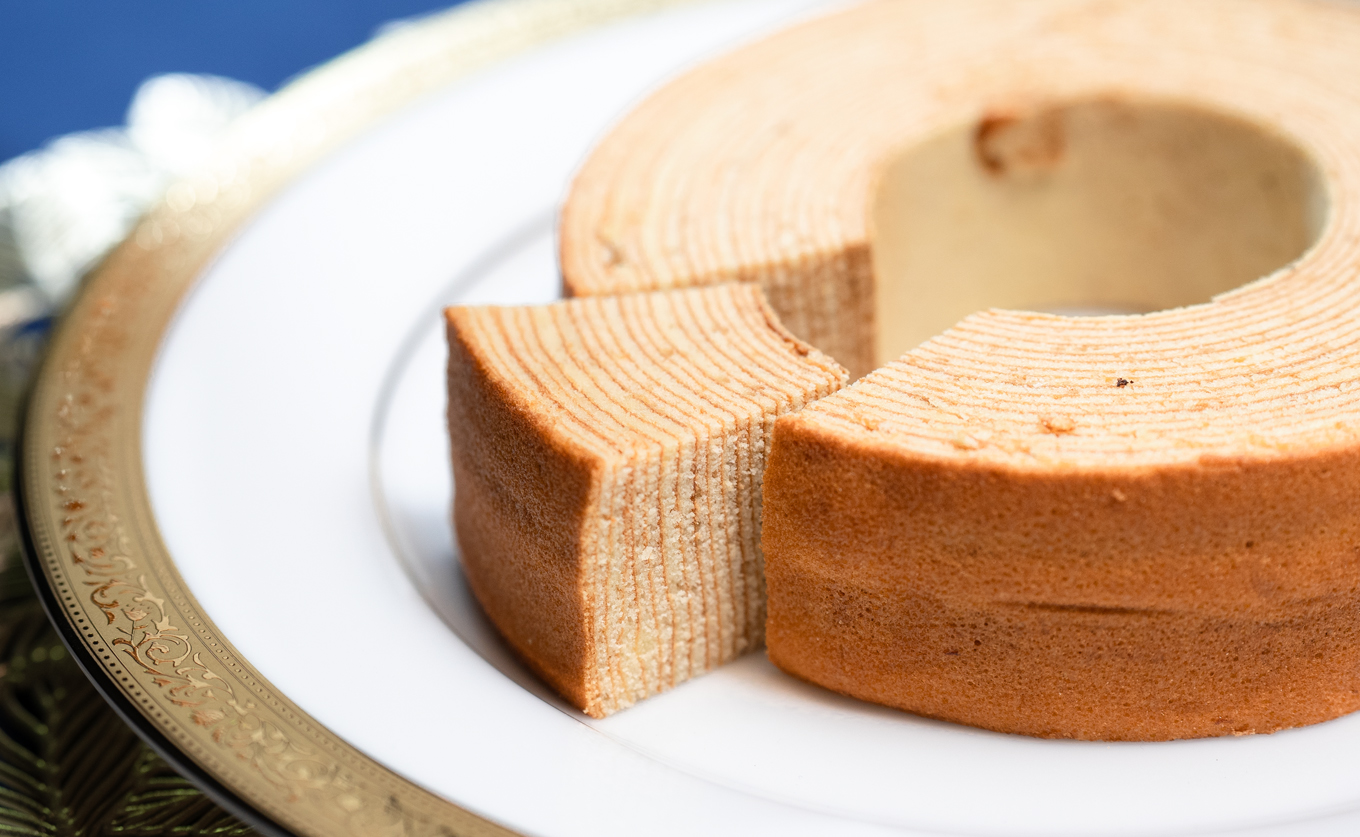 人気 ケーキ屋さんの バームクーヘン｜バター 風味 甘さ控えめ スイーツ おやつ あまい しっとり 上品 焼菓子 バウムクーヘン ギフト プレゼント ランキング 高評価 定番 お祝い 結婚祝い 贈答用 プレーン ホール おすすめ 常温 通販