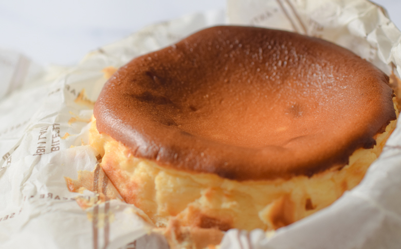 濃厚 バスクチーズケーキ 12cm｜ご褒美 スイーツ ギフト 贈り物 クリーミー しっとり チーズ ケーキ 甘さ控えめ 絶品 洋菓子 デザート 大人 人気 手作り 濃厚チーズケーキ 高知県 大月町