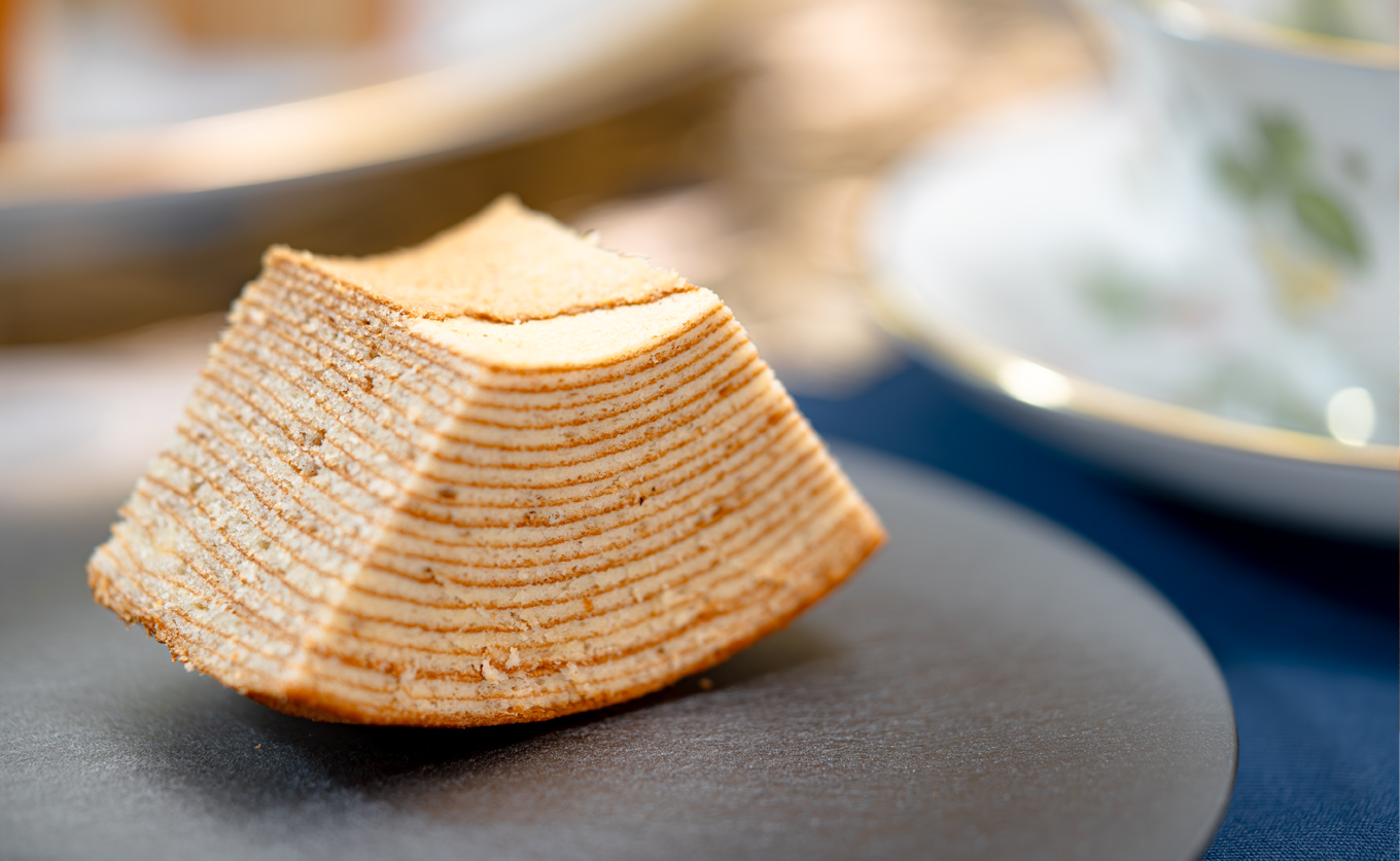 人気 ケーキ屋さんの バームクーヘン｜バター 風味 甘さ控えめ スイーツ おやつ あまい しっとり 上品 焼菓子 バウムクーヘン ギフト プレゼント ランキング 高評価 定番 お祝い 結婚祝い 贈答用 プレーン ホール おすすめ 常温 通販