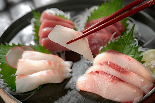 【期間限定】お正月 贅沢 海鮮セット 本マグロ タイ ブリ 高知県産｜たい 鯛 まぐろ 鮪 本まぐろ マグロ クロマグロ 鰤 ぶり 年末 年始 正月 ギフト 贈答 お歳暮 団らん 刺し身 さしみ 刺身 お祝い おせち 海鮮 人気 大月町 高知県