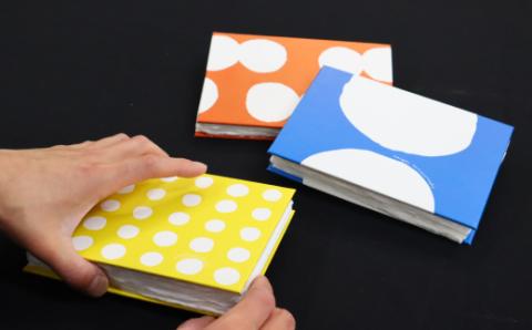 「土佐和紙御朱印帳」と「土佐硯」セット(約9cm×13cm)