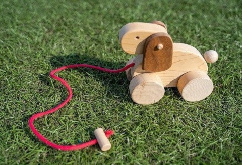 木製 おもちゃ おさんぽワンちゃん くるりんぱ 親子 セット ( ブラウン ) 木製玩具 玩具 木 自然 木材 木のおもちゃ ギフト 贈答用 プレゼント お祝い 出産祝い 誕生日 クリスマス 贈り物 赤ちゃん 子供 子ども 幼児 幼児教育 知育 おもちゃセット 犬 いぬ お散歩 おさんぽ 高知 黒潮町［0969］