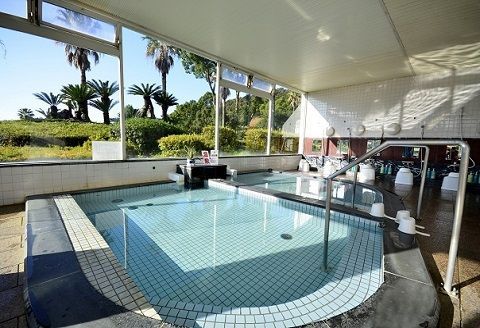 土佐 ユートピア CC 【 平日 】御利用券（宿泊 + 朝食 ・ 夕食 付+ ボール ）［1599］