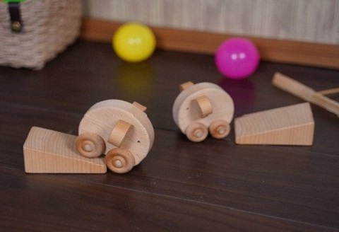 木製 おもちゃ くるりんぱ 親子 セット ( ナチュラル ) 木製玩具 玩具 木 自然 木材 木のおもちゃ ギフト 贈答用 プレゼント お祝い 出産祝い 誕生日 クリスマス 贈り物 赤ちゃん 子供 子ども 幼児 幼児教育 知育 おもちゃセット 高知 黒潮町［0964］