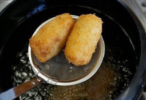 蜷川 さつまいも コロッケ ( 5個×3パック ) サツマイモ ころっけ さつま芋 おかず 惣菜 揚げ物 お惣菜 小分け 簡単調理 冷凍食品 お弁当 弁当 さつまいもコロッケ おやつ ご当地 高知 黒潮町［1005-2］