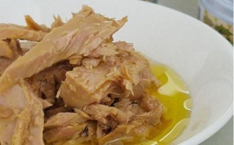 地鶏 一本釣 カツオ 缶詰 セット はちきん地鶏 かつお 鰹 缶詰め 詰合せ 詰め合わせ 防災 災害 備蓄 非常食 おかず おつまみ ギフト プレゼント 肉 鶏肉 鶏 魚 魚介類 魚貝 お魚 惣菜 ふるさと納税鶏肉 ふるさと納税缶詰 ふるさと納税防災 ギフト 贈答用 贈り物 プレゼント お中元 お歳暮 高知 黒潮町 ［1109］