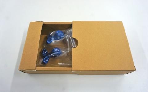 箸置き クジラ 2個セット 白土 ルリ釉 瑠璃釉 日常屋 陶器 はしおき くじら 箸置 箸おき 和食器 食卓用品 食器小物 かわいい箸置き 動物モチーフ クジラ箸置き 手作り ハンドメイド 焼き物 陶芸作品 白土箸置き 瑠璃色 ルリ色 テーブルウェア 和雑貨 クジラ雑貨 食卓インテリア 小物セット 高知 黒潮町［1523］