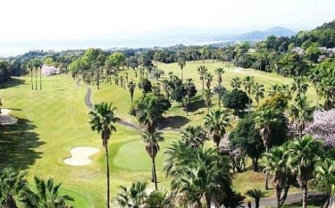 土佐 ユートピア CC 【 平日 】御利用券（宿泊 + 朝食 ・ 夕食 付+ ボール ）［1599］