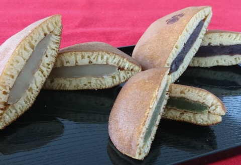 洋菓子職人が作る どら焼き 18個 詰め合わせ（ 粒あん 白あん 抹茶あん ） 食べ比べ セット 和菓子 どらやき あんこ スイーツ ギフト プレゼント 贈答用 贈り物 お祝い 包装 ラッピング のし 熨斗 お菓子 菓子 おかし おやつ デザート 焼き菓子 抹茶 高知 黒潮町［0971］